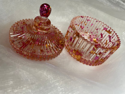 Petite boîte à bijoux en résine époxy avec éclats doré
