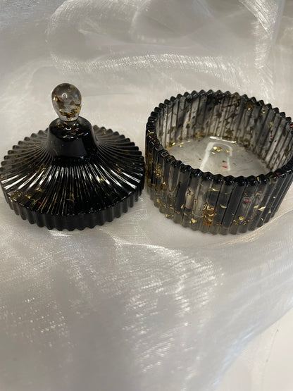 Petite boîte à bijoux en résine époxy avec éclats doré